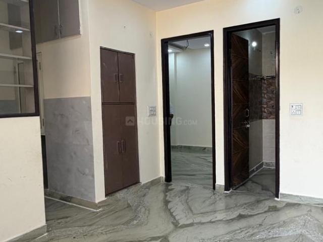 2 BHK Independent Builder Floor in Sector 3 Rohini for rent New Delhi. The reference number is 20410366