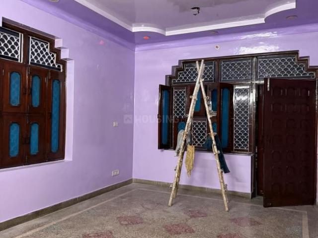 2 BHK Independent Builder Floor in Sector 3 Rohini for rent New Delhi. The reference number is 21041055