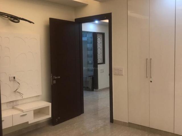2 BHK Independent Builder Floor in Shadipur for rent New Delhi. The reference number is 8327941