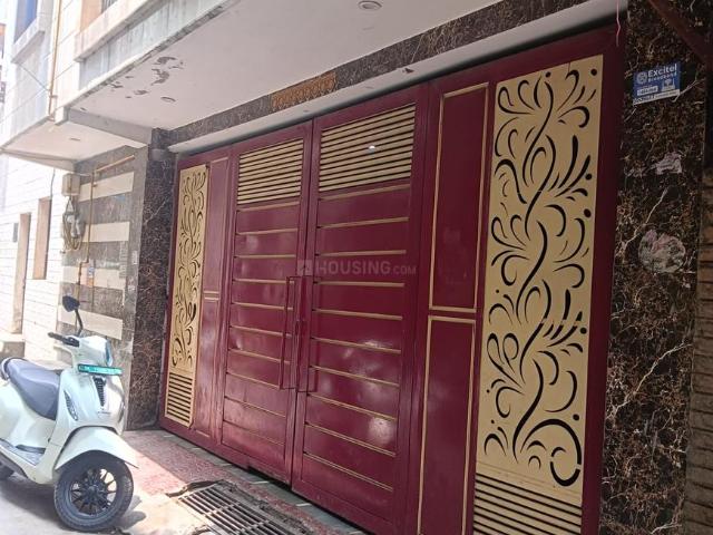 2 BHK Independent Builder Floor in Shahdara for resale New Delhi. The reference number is 20804121