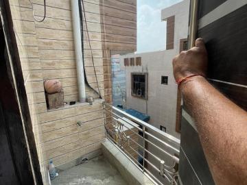 2 BHK Independent Builder Floor in Shakti Nagar for rent New Delhi. The reference number is 14943343