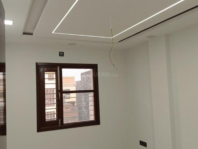 2 BHK Independent Builder Floor in Shakurpur for resale New Delhi. The reference number is 19443105