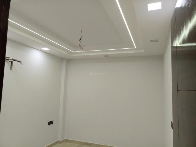 2 BHK Independent Builder Floor in Shakurpur for resale New Delhi. The reference number is 19561205
