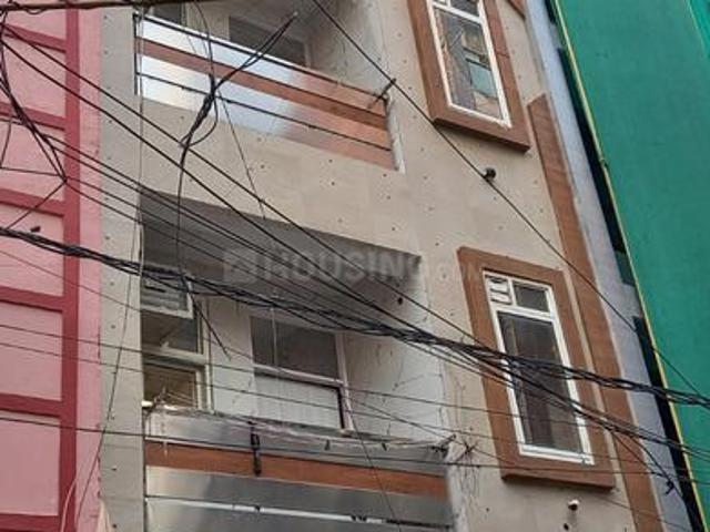 2 BHK Independent Builder Floor in Shakarpur Khas for rent New Delhi. The reference number is 14314738