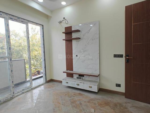 2 BHK Independent Builder Floor in Shalimar Bagh for rent New Delhi. The reference number is 16558066