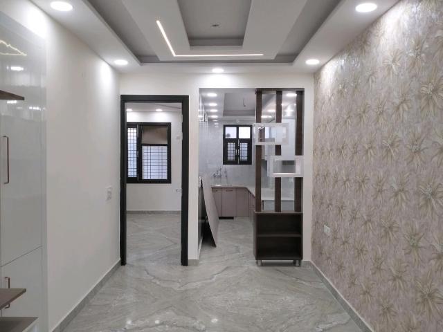2 BHK Independent Builder Floor in Shalimar Bagh for rent New Delhi. The reference number is 16606417