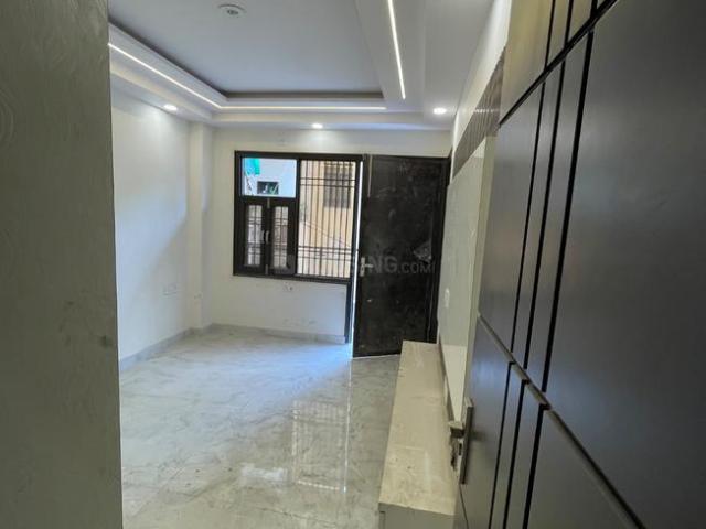 2 BHK Independent Builder Floor in Shalimar Bagh for rent New Delhi. The reference number is 19107778