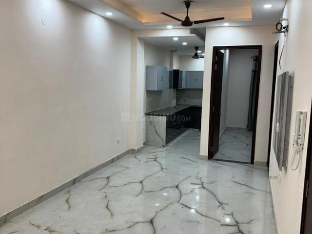 2 BHK Independent Builder Floor in Shalimar Bagh for rent New Delhi. The reference number is 19252300