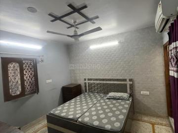 2 BHK Independent Builder Floor in Shalimar Bagh for rent New Delhi. The reference number is 19984612