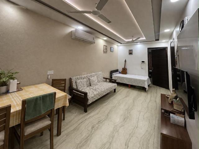 2 BHK Independent Builder Floor in Shalimar Bagh for rent New Delhi. The reference number is 20731491
