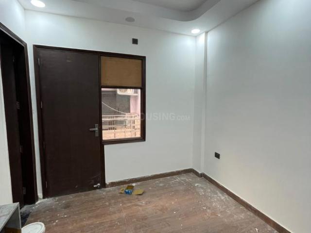 2 BHK Independent Builder Floor in Shalimar Bagh for resale New Delhi. The reference number is 20597994