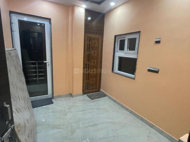 2 BHK Independent Builder Floor in Shalimar Bagh for resale New Delhi. The reference number is 20763834