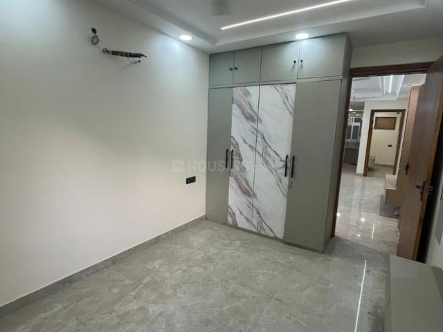 2 BHK Independent Builder Floor in Shalimar Bagh for resale New Delhi. The reference number is 20390188