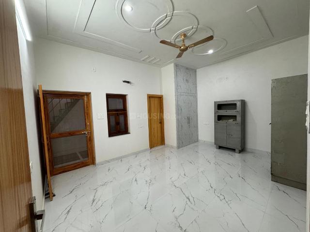 2 BHK Independent Builder Floor in Shastri Nagar for rent Meerut. The reference number is 18343713