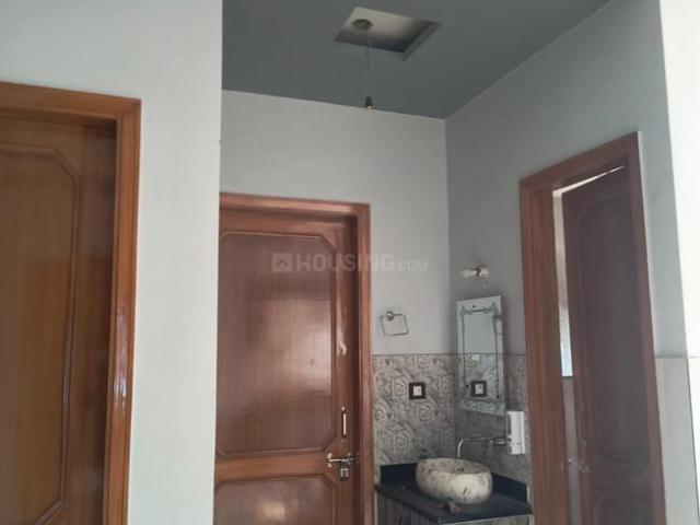 2 BHK Independent Builder Floor in Shastri Nagar for rent Meerut. The reference number is 21310413