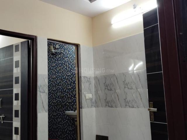 2 BHK Independent Builder Floor in Shastri Nagar for rent New Delhi. The reference number is 18041686