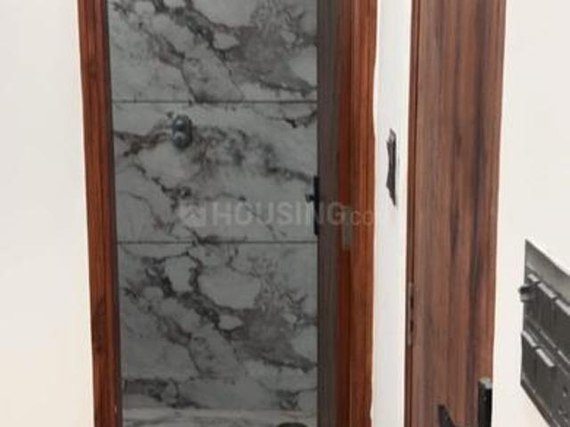 2 BHK Independent Builder Floor in Shastri Nagar for rent New Delhi. The reference number is 19561288