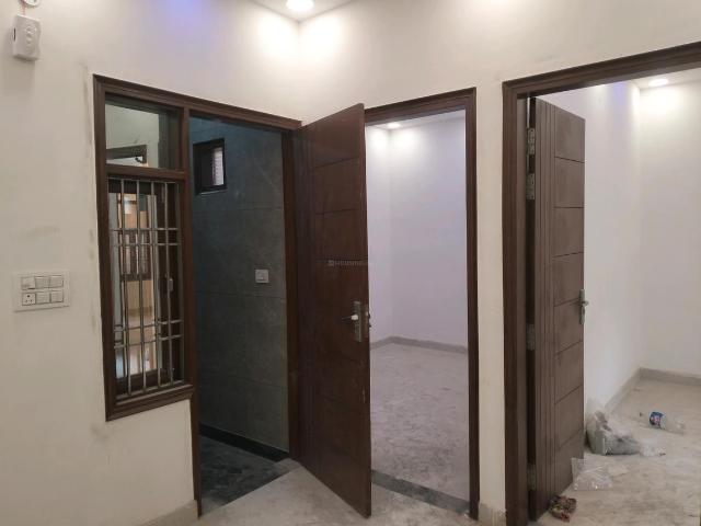 2 BHK Independent Builder Floor in Shastri Nagar for rent New Delhi. The reference number is 19726252