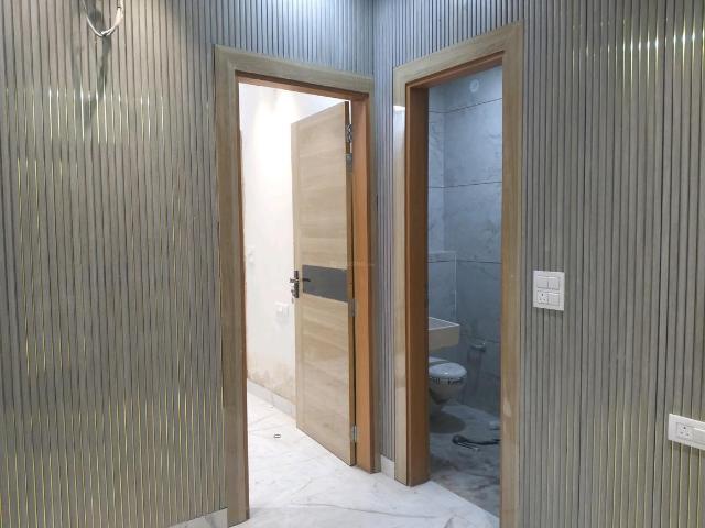 2 BHK Independent Builder Floor in Shastri Nagar for rent New Delhi. The reference number is 19881206