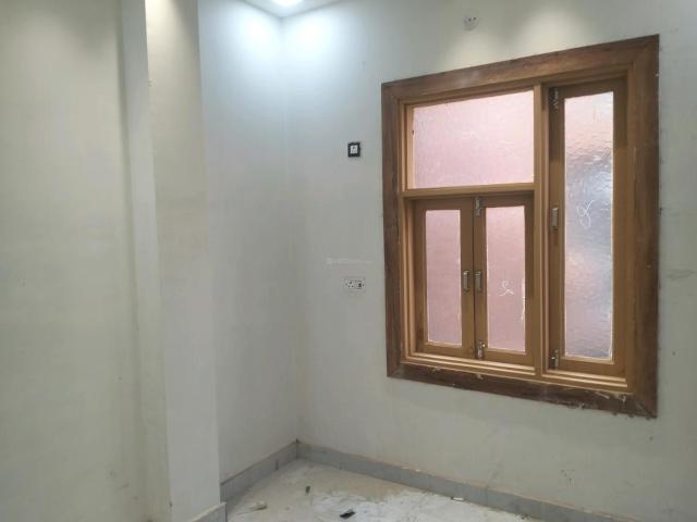 2 BHK Independent Builder Floor in Shastri Nagar for rent New Delhi. The reference number is 19881424