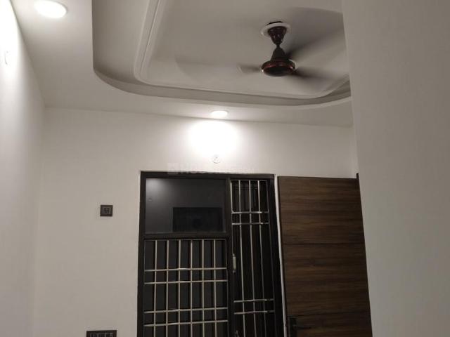 2 BHK Independent Builder Floor in Shastri Nagar for rent New Delhi. The reference number is 20093658