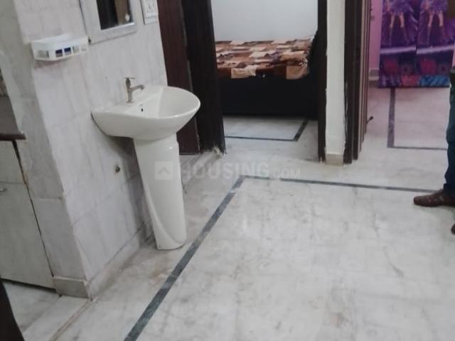 2 BHK Independent Builder Floor in Shastri Nagar for rent New Delhi. The reference number is 20107602