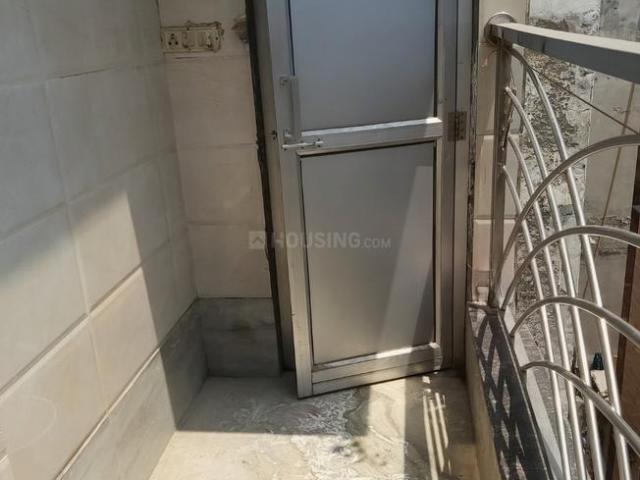 2 BHK Independent Builder Floor in Shastri Nagar for rent New Delhi. The reference number is 20188521