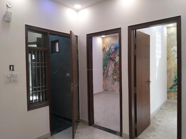 2 BHK Independent Builder Floor in Shastri Nagar for rent New Delhi. The reference number is 20506932