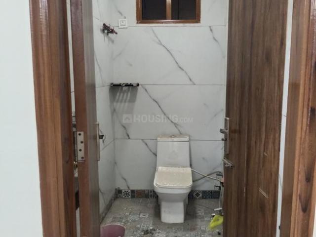 2 BHK Independent Builder Floor in Shastri Nagar for rent New Delhi. The reference number is 20608303