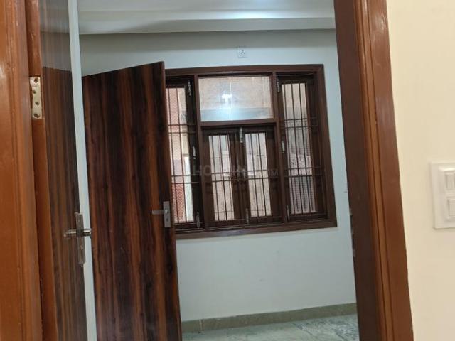 2 BHK Independent Builder Floor in Shastri Nagar for rent New Delhi. The reference number is 20701792