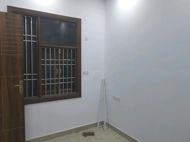 2 BHK Independent Builder Floor in Shastri Nagar for rent New Delhi. The reference number is 20754943