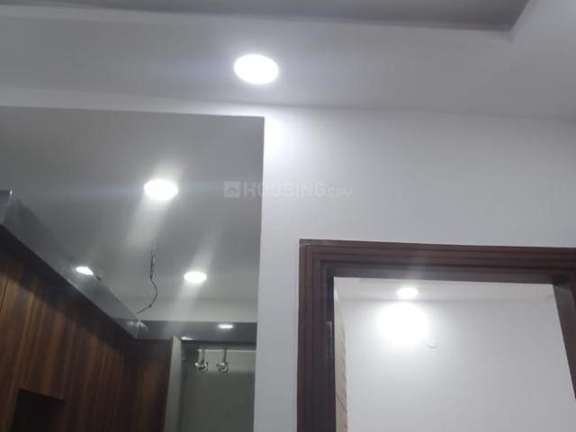 2 BHK Independent Builder Floor in Shastri Nagar for rent New Delhi. The reference number is 20764002