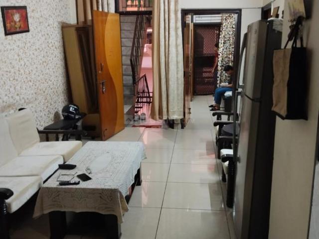 2 BHK Independent Builder Floor in Shastri Nagar for resale Ghaziabad. The reference number is 20592012