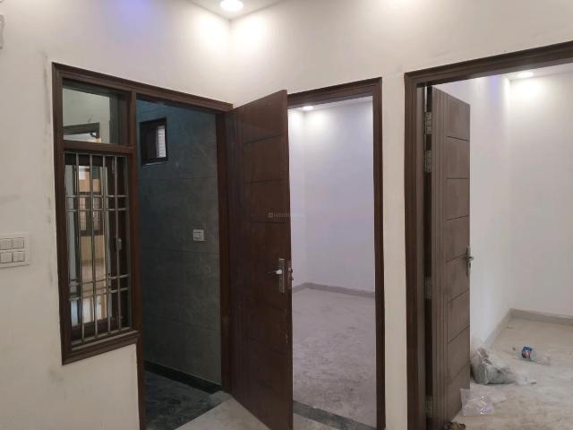 2 BHK Independent Builder Floor in Shastri Nagar for resale New Delhi. The reference number is 19726129