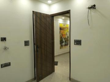 2 BHK Independent Builder Floor in Shastri Nagar for resale New Delhi. The reference number is 19772389