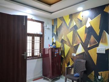 2 BHK Independent Builder Floor in Shastri Nagar for resale New Delhi. The reference number is 19780404
