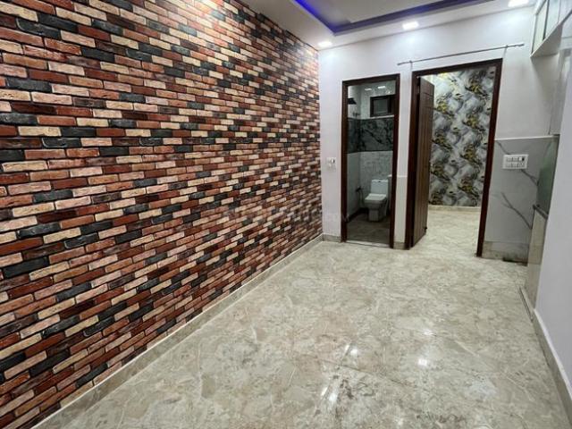 2 BHK Independent Builder Floor in Shastri Nagar for resale New Delhi. The reference number is 20681455
