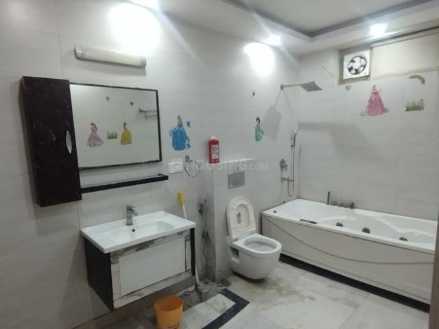 2 BHK Independent Builder Floor in South Extension II for rent New Delhi. The reference number is 19041010