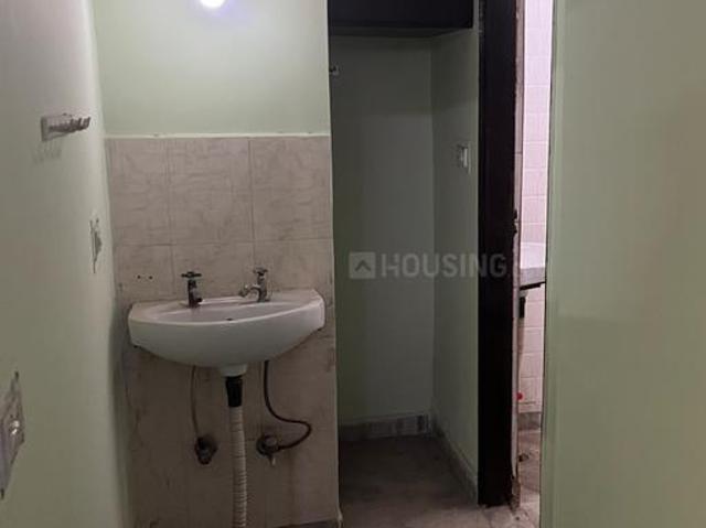 2 BHK Independent Builder Floor in Tilak Nagar for resale New Delhi. The reference number is 21359140