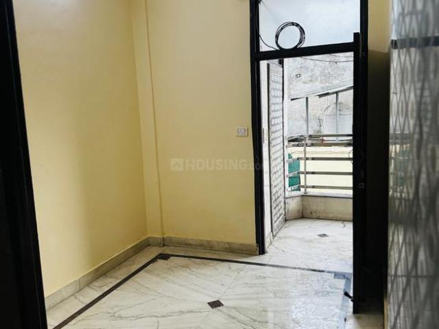 2 BHK Independent Builder Floor in Tri Nagar for rent New Delhi. The reference number is 20792814
