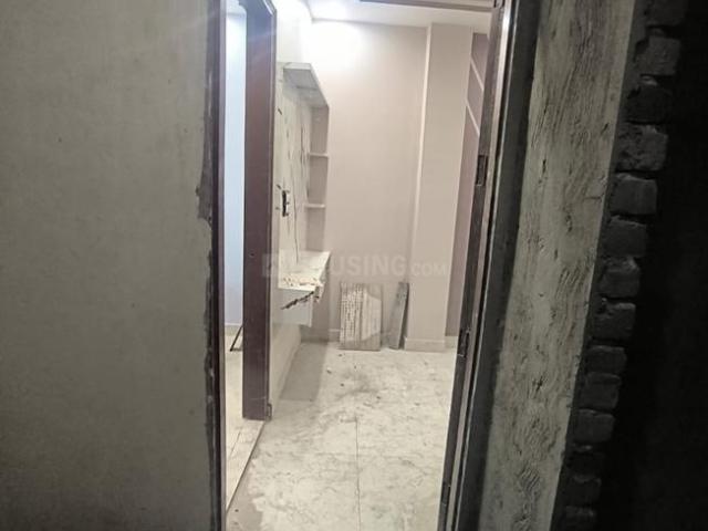 2 BHK Independent Builder Floor in Tri Nagar for resale New Delhi. The reference number is 17744468