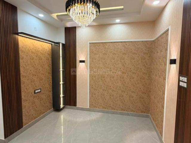 2 BHK Apartment in Dwarka Mor for resale New Delhi. The reference number is 20617294