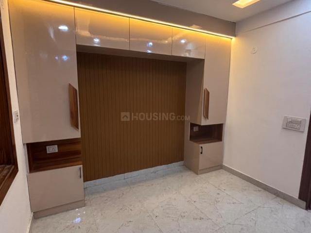 2 BHK Independent Builder Floor in Uttam Nagar for resale New Delhi. The reference number is 21124334