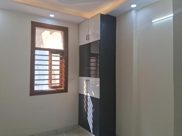 2 BHK Independent Builder Floor in Uttam Nagar for resale New Delhi. The reference number is 21338681