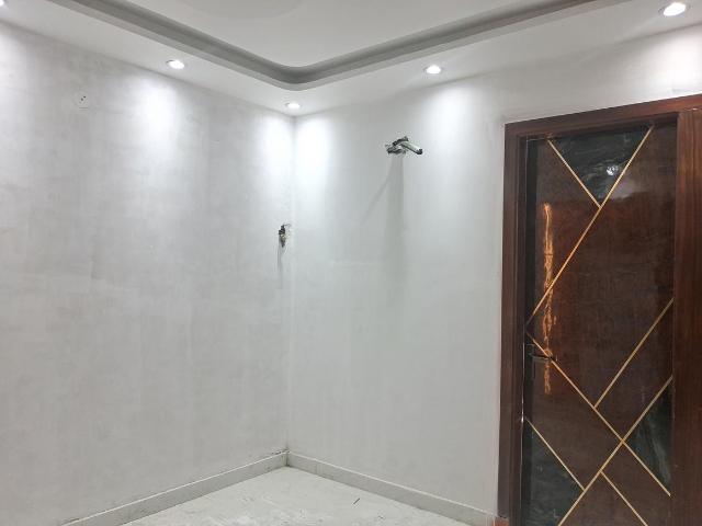 2 BHK Independent Builder Floor in Uttam Nagar for resale New Delhi. The reference number is 21338718
