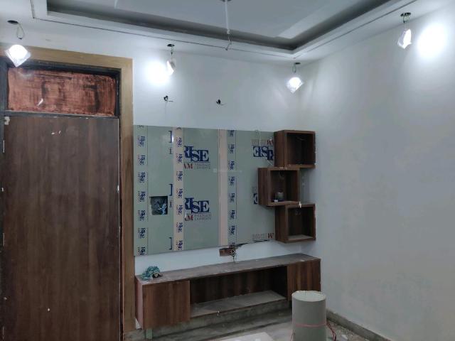 2 BHK Independent Builder Floor in Vaishali for resale Ghaziabad. The reference number is 17893032