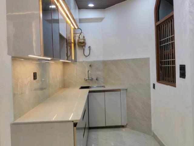 2 BHK Independent Builder Floor in Vaishali for resale Ghaziabad. The reference number is 19493240