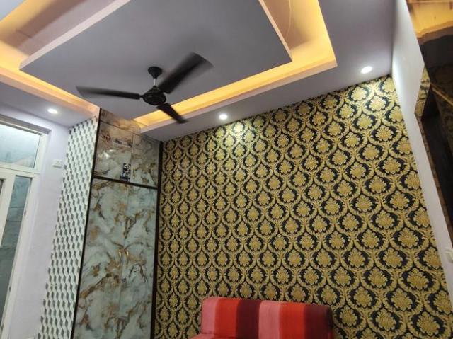 2 BHK Independent Builder Floor in Vaishali for resale Ghaziabad. The reference number is 20057885