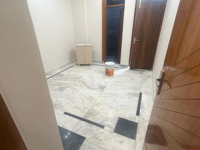 2 BHK Independent Builder Floor in Vaishali for resale Ghaziabad. The reference number is 20584731