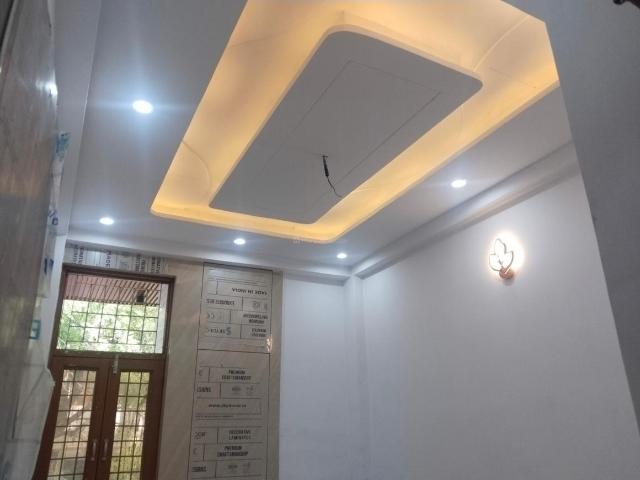 2 BHK Independent Builder Floor in Vaishali for resale Ghaziabad. The reference number is 20581554
